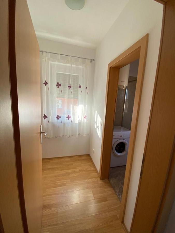 Apartments Ivana With The Pool Rovinjsko Selo Exterior photo