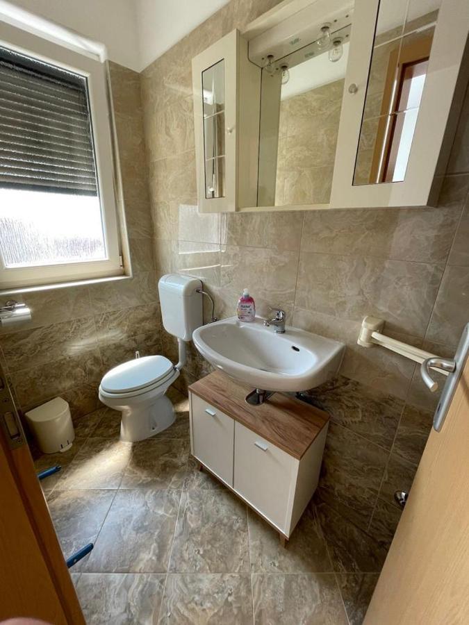 Apartments Ivana With The Pool Rovinjsko Selo Exterior photo